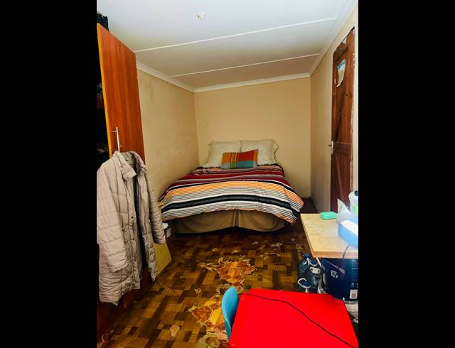 2 BEDROOM HOUSE FOR SALE IN KWAZAKHELE